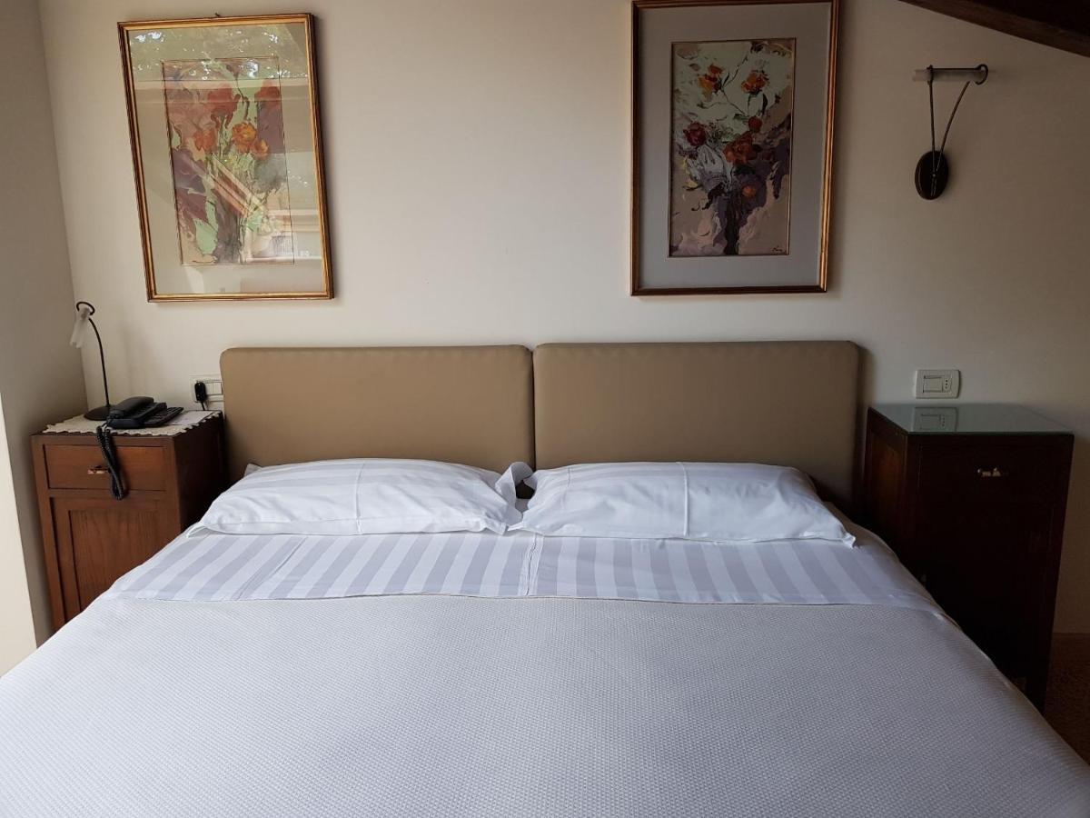Al Melograno - Room & Breakfast โบโลญญา ภายนอก รูปภาพ