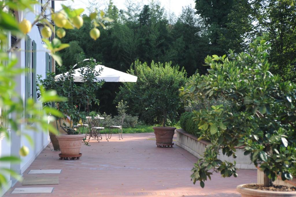 Al Melograno - Room & Breakfast โบโลญญา ภายนอก รูปภาพ